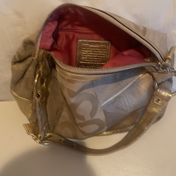 COACH gold purse - Picture 3 of 4